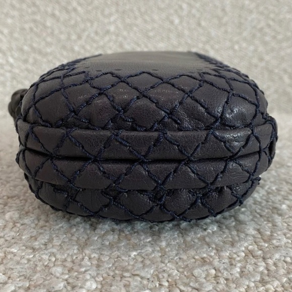 Authentic Bottega Veneta Box Knot Clutch - Picture 8 of 9